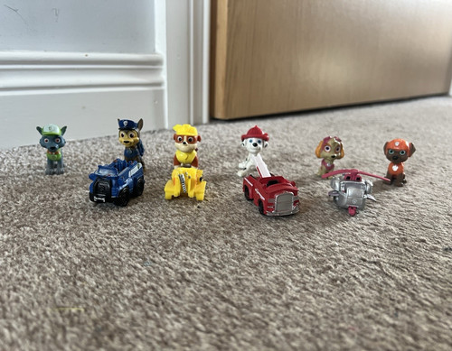 Paw patrol mini figures - patrol,