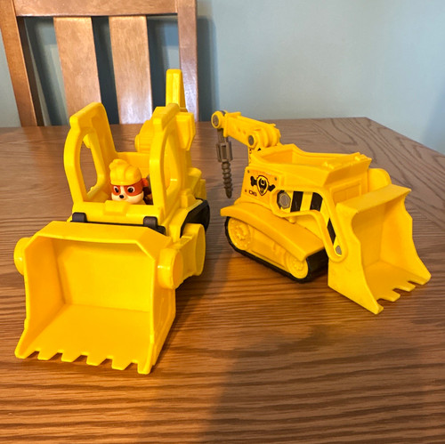 Paw patrol yellow plastic - paw,